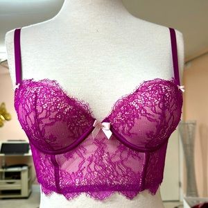 Victorias Secret very sexy 34C purple lace Demi bra